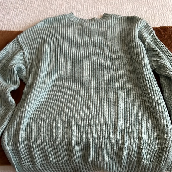American Eagle Sweater - Picture 6 of 6